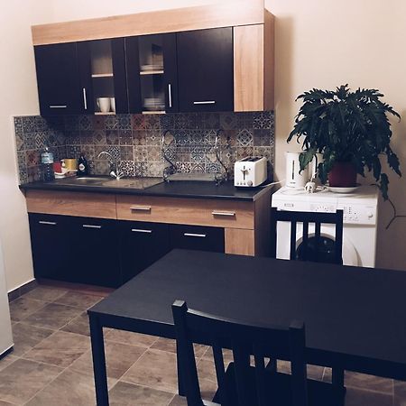 Studio In Heart Of Limassol Extérieur photo